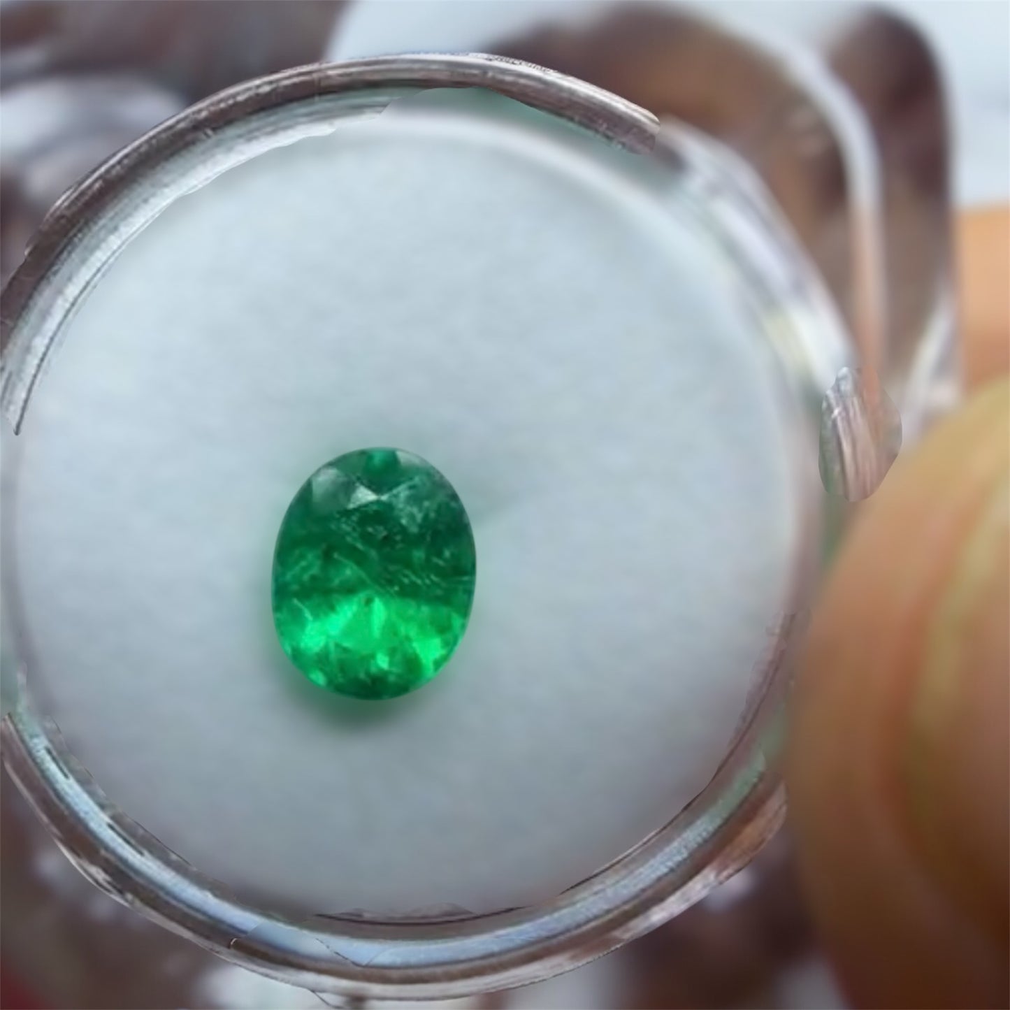 Esmeralda Corte Óvalo