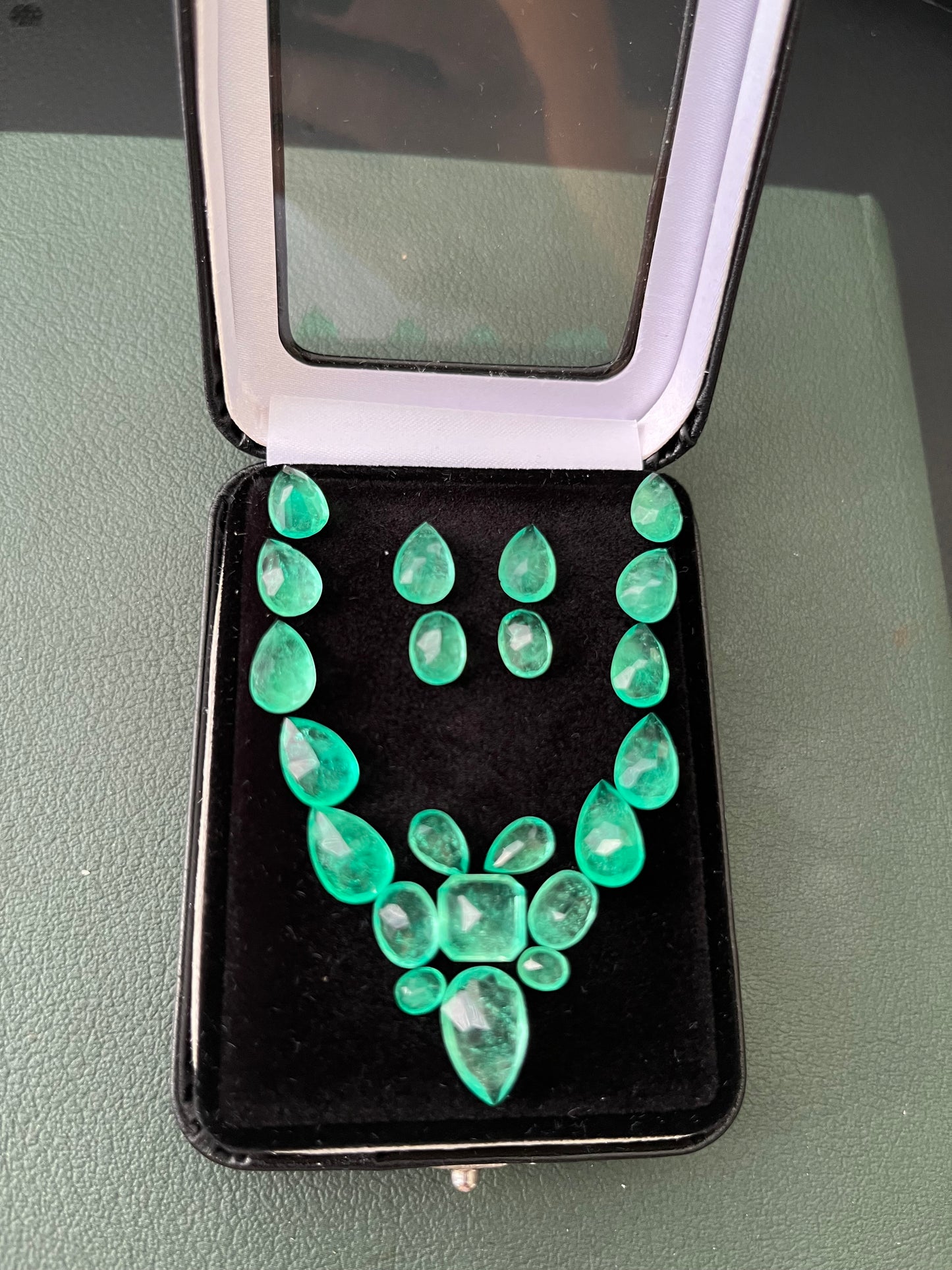 Sets de Esmeraldas Sueltas AAA