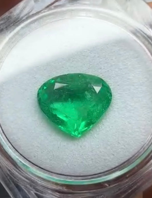 Esmeraldas en Corazón AAA