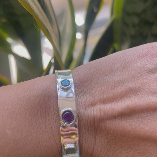 Esmeralda con Esmeralda Amatista y Opalos