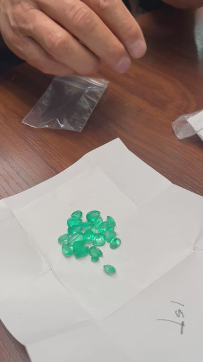 Esmeraldas sueltas talladas corte lagrima